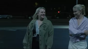 Doen Augustina Robe Midi portée par Mary (Elisabeth Moss) telle que vue dans Imperfect Women (S01E08)