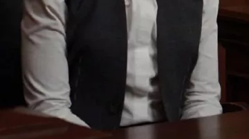 Grey Vest worn by Eleanor (Kerry Washington) in Imperfect Women