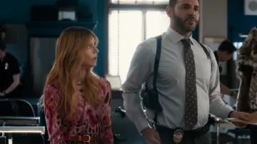 Vintage 80s Rainbow Leather O Ring Belt worn by Morgan Gillory (Kaitlin Olson) as seen in High Potential (S02E18)