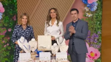 Michael Kors Collection Belted Poplin Shirt Dress worn by Tory Johnson as seen in Good Morning America on April 29, 2026