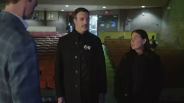 Chaqueta de lana mezcla Boss Camron llevada por Vincent Riley (Reid Scott) tal como se ve en Law & Order (S25E18)