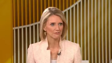 Veronica Beard Barton Jacket worn by Anna Schecter as seen in CBS Mornings on May 1, 2026