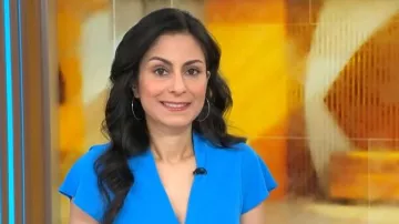 Me + Em Fluid Crepe Jersey Pleat Front Maxi Dress llevado por Celine Gounder, visto en CBS Mornings el 9 de mayo de 2026