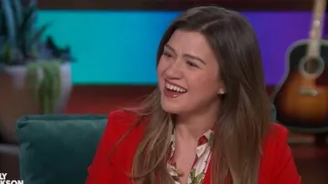 L'Agence Dani Silk 3/4 Sleeve Blouse worn by Kelly Clarkson as seen in The Kelly Clarkson Show on May 1, 2026