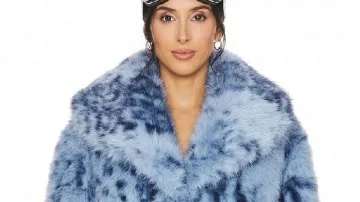 Https://www.victoriajacket.com/wp-content/uploads/2026/05/Summer-House-S10-Dara-Levitan-Blue-Leopard-Print-Faux-Fur-Coat.jpg as seen in Summer House