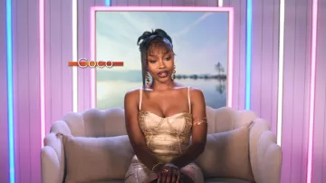 Outcast Clothing Mini vestido Evalon usado por Coco Watson tal como se ve en Love Island: Beyond the Villa (S02E07)