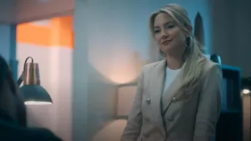 Veronica Beard Miller Jacket worn by Isla Gordon (Kate Hudson) as seen in Running Point (S02E07)