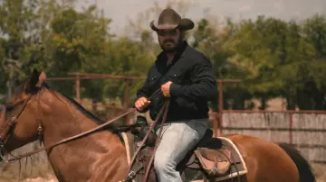 Stetson Classic Western Shirt in Black worn by Rip Wheeler (Cole Hauser) as seen in Dutton Ranch (S01E01)