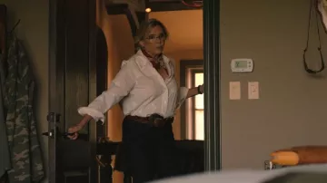 St. John Floral Sequined Poplin Button Down Top worn by Beulah Jackson (Annette Bening) as seen in Dutton Ranch (S01E01)