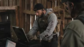 Ariat Logo Trucker Hat worn by Pete Calvin (Logan Marshall-Green) as seen in Marshals (S01E09)