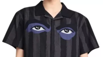 Camiseta negra Jules Logan 2026 fuera del campus usada por fuera del campus