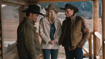 Pendleton Women's Wild Horses Zoe Blouse worn by Dolly (Ellyn Jameson) as seen in Marshals (S01E11)