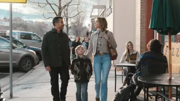 Lucky Brand Suede Leather Jacket worn by Belle Skinner (Arielle Kebbel) as seen in Marshals (S01E11)