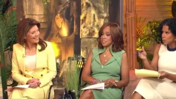 Smythe Not A DB Blazer worn by Norah O'Donnell as seen in CBS Mornings on May 18, 2026