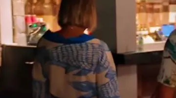 Bajo cubierta Bajo Bajo S04 Vestido de Pez de Daisy Kelliher en Bajo Cubierta Bajo Abajo