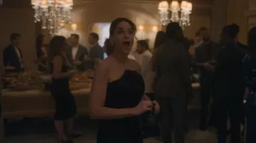 Oscar De La Renta Rosette Dress worn by Mel (Amanda Peet) as seen in Your Friends & Neighbors (S02E05)