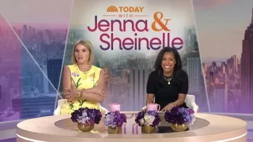 Artizan Joyeria Amelia Mezcla de Juego de Teclaje en Capas que lleva Sheinelle Jones, visto en Today with Jenna & Sheinelle el 21 de mayo de 2026