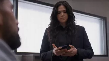 Theory Etiennette Blazer worn by Yvette Cruz (Ariana Guerra) as seen in Nemesis (S01E04)