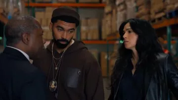 Theory Carissa Blazer worn by Yvette Cruz (Ariana Guerra) as seen in Nemesis (S01E04)