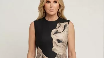 TYATR 2026 Tracey Bregman Vestido Mini Jacquard Negro en The Young and the Restless