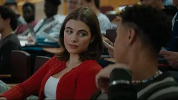 Cárdigan rojo John Galt de punto de punto Zoe llevado por Hannah Wells (Ella Bright) tal como se ve en Off Campus (S01E01)