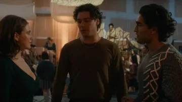 Lucky Brand Duofold Textured Long Sleeve Cotton T-Shirt worn by Garrett Graham (Belmont Cameli) as seen in Off Campus (S01E04)