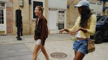 Bolso grande de hombro Fendi By The Way Selleria que lleva Ciara Miller visto en Summer House (S10E13)