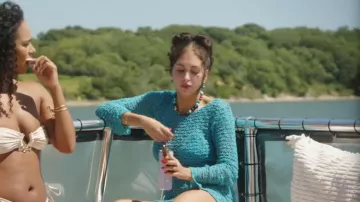 Mini pendientes Deve Valentine que lleva Dara Levitan como se ve en Summer House (S10E13)