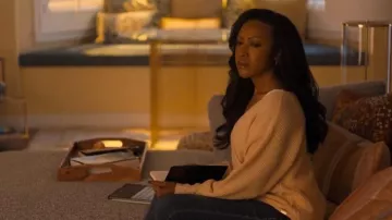 Jersey de surplus de L'Agence Antonella llevado por Candace Stiles (Gabrielle Dennis) como se ve en Nemesis (S01E06)