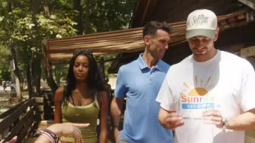Sombrero Brooklyn Soft Bar usado por Self (Jesse Solomon) tal como se ve en Summer House (S10E14)