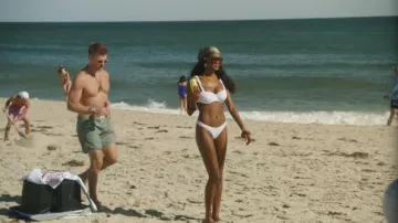 Bikinis de Frankies Full Moon Micro Eyelet Bikini Bottom de Bikini que lleva Ciara Miller tal y como se ve en Summer House (S10E14)