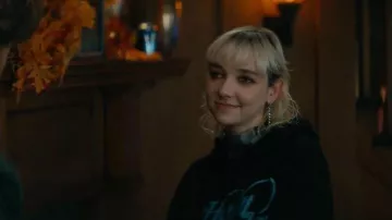 Carhartt WIP Harttbreaker Hoodie worn by Jules (Julia Sarah Stone) as seen in Off Campus (S01E05)