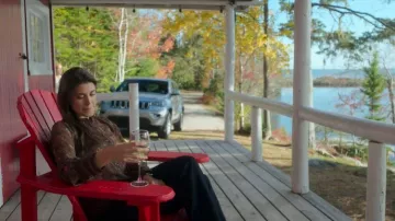 Levis Low Slim Bootcut Jeans worn by Sedona Jones (Meghan Ory) as seen in Sullivan's Crossing (S04E07)
