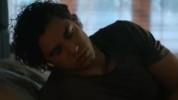 T-shirt Boss Slim Fit en coton avec logo imprimé, porté par Garrett Graham (Belmont Cameli) tel que vu dans Off Campus (S01E08)