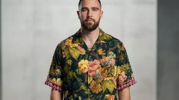 Camisa floral con borlas de campamento de Travis Kelce en Taylor Swift impresiona en 1.290 LBD por una cita romántica con Travis Kelce. #shorts