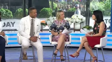 Blusa sin mangas floral de Ted Baker Raeven llevada por Vicky Nguyen vista en Today, 29 de mayo de 2026