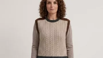 The Four Seasons S02 Tina Fey Sweater Vest worn by Kate (Tina Fey) as seen in The Four Seasons (S02)