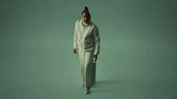 Les sneakers portées par Stromae dans son clip L’enfer 