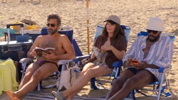 Marshall Middleton II Portable Bluetooth® Speaker worn by Kate (Tina Fey) as seen in The Four Seasons (S02E03)