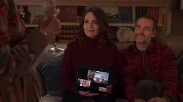 Frame Cashmere Fleck Turtleneck worn by Kate (Tina Fey) as seen in The Four Seasons (S02E08)