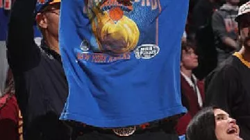 Shirt worn by Timothée Chalamet in Pourquoi Timothée Chalamet a loupé l'Oscar du meilleur acteur