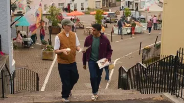 Onitsuka Tiger Ultimate 81 Italia worn by Connor Reynolds (Jude Morgan-Collie) as seen in A Good Girl's Guide to Murder (S02E02)