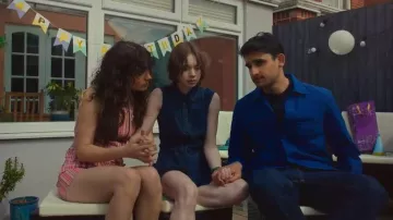 Arket Canvas Overshirt worn by Ravi Singh (Zain Iqbal) as seen in A Good Girl's Guide to Murder (S02E06)