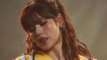 Camiseta de goles de Lisa en LISA, Anitta, Rema, FIFA Sound - Goles (Copa Mundial de la FIFA 2026™) [Vídeo musical oficial]
