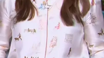 Print Silk Shirt worn by Self - Host (Kelly Clarkson) in The Kelly Clarkson Show