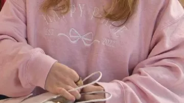 Pink Sweater worn by (Julie Dupree) in Baylen Out Loud
