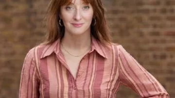 Tip Toe Stephanie Dale Cinched Striped Shirt worn by Stephanie (Elizabeth Berrington) as seen in Tip Toe (S01E05)