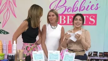 Cinturón hebilla efecto acetato de Zara que lleva Bobbie Thomas visto en Today, el 8 de junio de 2026