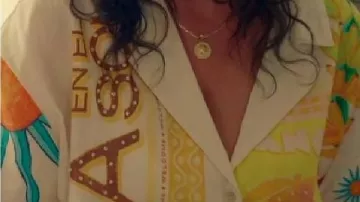 Graphic Print Shirt worn by Leanne Best in G'wed