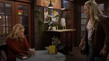 Bolso Melie Bianco Isabel que lleva Sharon Newman (Sharon Case) como se ve en The Young and the Restless el 4 de junio de 2026